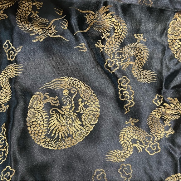 Short Asian Kung Fu Robe - Picture 2 of 3